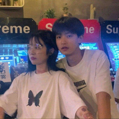 高清新潮的真人情头一男一女分开图片 真人情侣图像