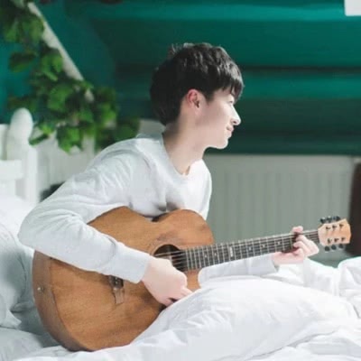 高清好看的简约白色干净情侣头像图片 清新白色系列情侣头像
