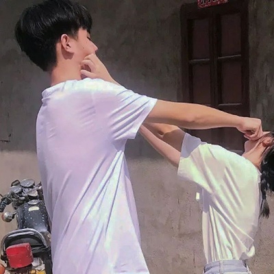 高清很污的情侣头像一对两张图片