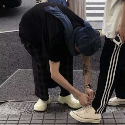 高清一对两张的伤感个性真人情侣头像图片 真人伤感情侣头像