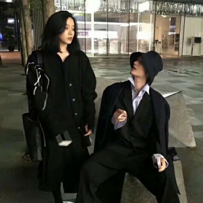 高清一对两张的伤感个性真人情侣头像图片 真人伤感情侣头像