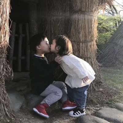高清一对两张的双人撒狗粮头像图片 撒狗粮图片头像