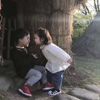 高清一对两张的双人撒狗粮头像图片 撒狗粮图片头像