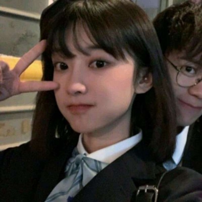 高清一对两张的情侣专用微信双人头像图片 微信双人头像