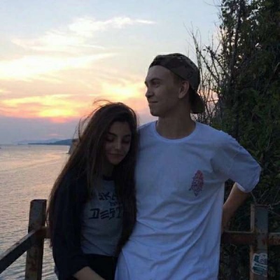 高清超甜的情头一半一张欧美图片 欧美独一无二情头
