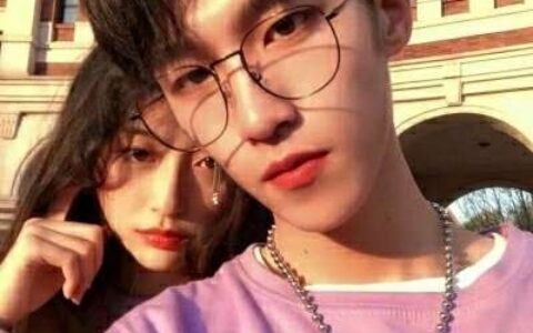 高清一对两张的时尚潮流男女头像图片 时尚高冷的情头