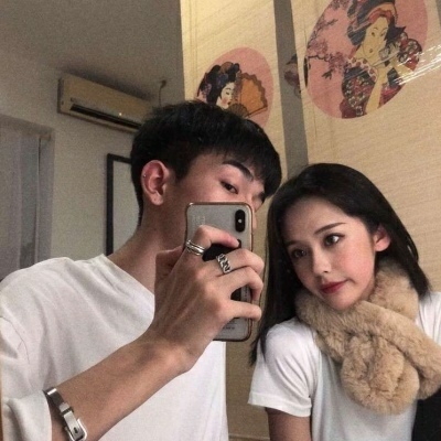 高清一对两张的时尚潮流男女头像图片 时尚高冷的情头