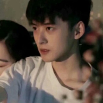 高清超好看的一对两张真人创意情侣头像图片