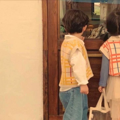 高清可爱的新款高清萌小孩情侣一对头像图片 萌娃情头两人
