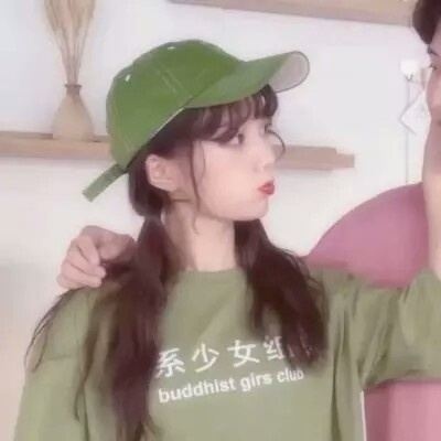 一对两张的2020最潮最火图像情侣 2020情侣头像两张潮流
