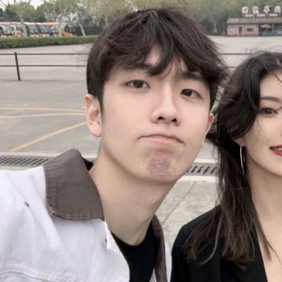 高清一对两张的双人情侣头像甜蜜真人图片