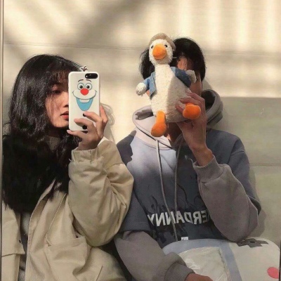 高清喜庆的过年情侣头像真人一对两张图片