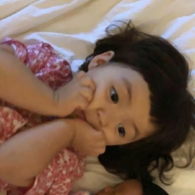 高清单人的小娃情头一男一女图片 qq情头萌娃一男一女