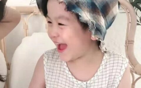 高清超萌的可爱小孩情头一对两张图片 ins情头小朋友