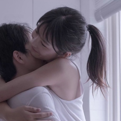 一对两张的真人唯美情头图片 阳光唯美情侣头像