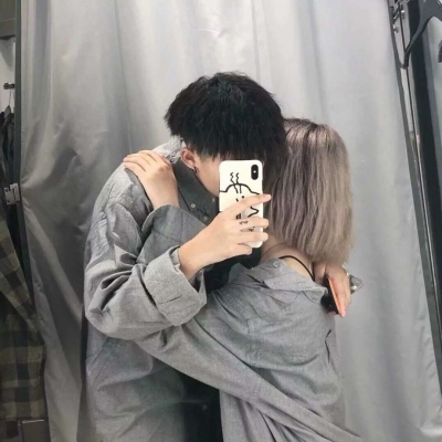 高清一对两张超甜的浪漫情侣双人头像图片