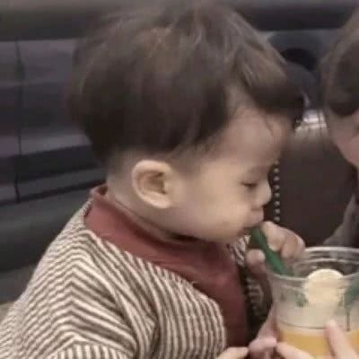 超萌的小孩子情头可爱图片 情头小孩子一对高清