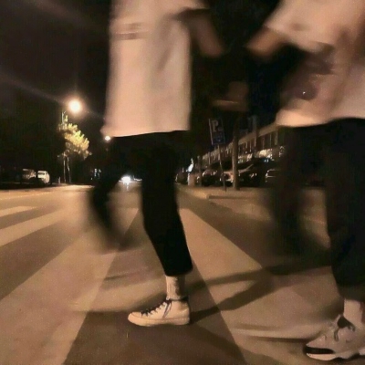 高清一对两张的真人唯美意境甜蜜情侣头像图片