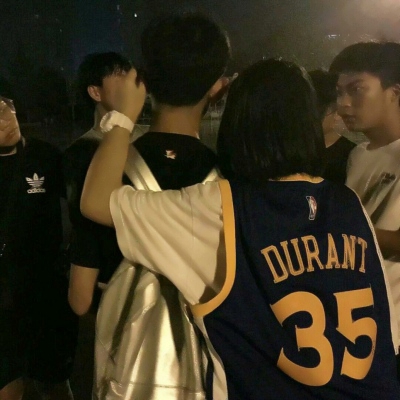 高清一对两张的真人唯美意境甜蜜情侣头像图片