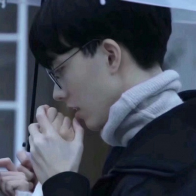 高清一对两张的真人唯美意境甜蜜情侣头像图片