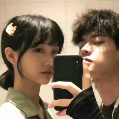 高清一对两张的真人唯美意境甜蜜情侣头像图片