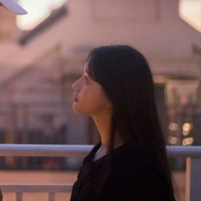 高清一对两张的真人唯美意境甜蜜情侣头像图片