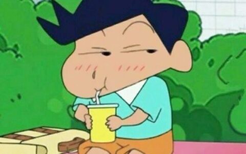 高清可爱关于蜡笔小新的情头图片 蜡笔小新与小爱的情头