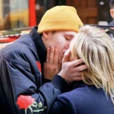 高清甜蜜的欧美情头情侣双人两张图片 情头双人两张欧美