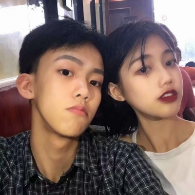 qq真人情侣头像两张一对两张图片
