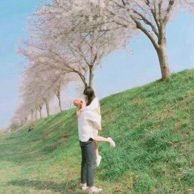 高清情侣头像一张两个人唯美甜蜜图片
