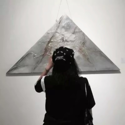 情头一男一女高冷背影,高清一对两张的情头单人背影图片