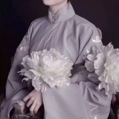 情侣一男一女的头像,高清好看的分开情侣头像一男一女图片