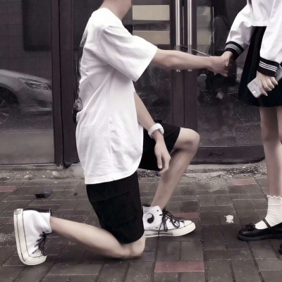 情侣一男一女的头像,高清好看的分开情侣头像一男一女图片