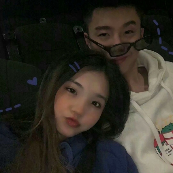 甜蜜秀恩爱的情头图片 情侣头像一对两张甜蜜真人
