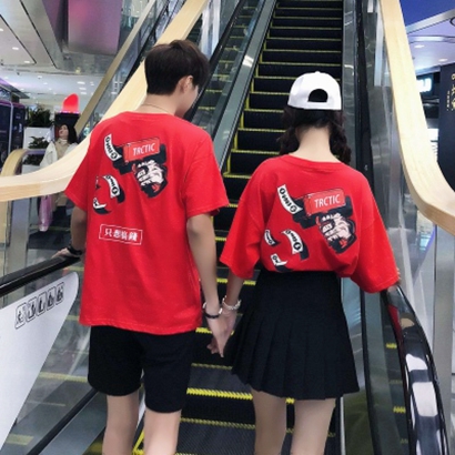 情侣街拍甜到炸 时尚街拍情侣头像图片