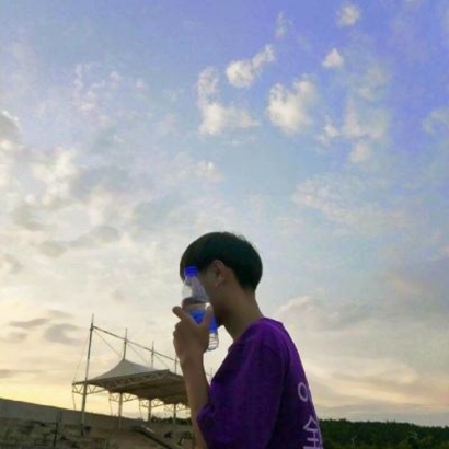 一对两张的qq情侣头像高清图片精选 qq高清情侣头像