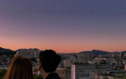 夕阳下的背影真幸福 情侣头像唯美浪漫背影