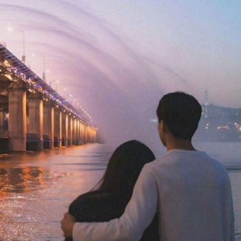夕阳下的背影真幸福 情侣头像唯美浪漫背影