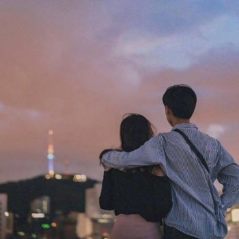 夕阳下的背影真幸福 情侣头像唯美浪漫背影