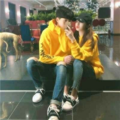 qq真人情侣头像两人一张最新