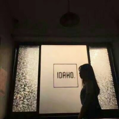 高清单人的情头一对两张背影黑白图片 情侣头像黑白背影侧脸