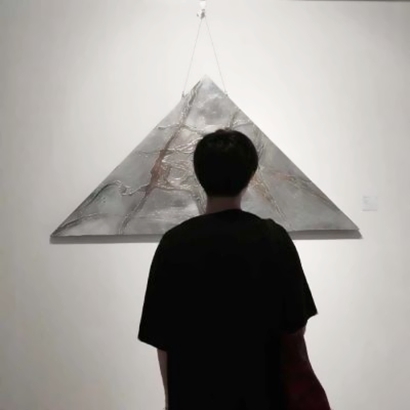 高清单人的情头一对两张背影黑白图片 情侣头像黑白背影侧脸