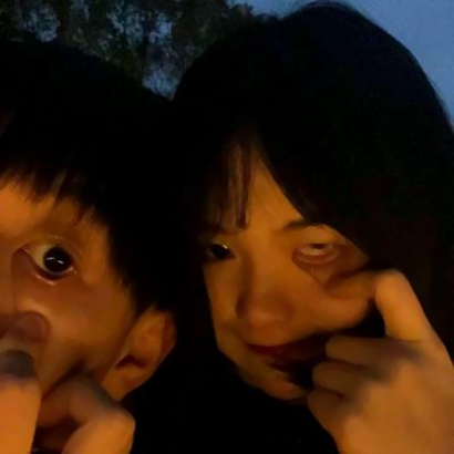 高清搞怪的情头甜死人了 情头一男一女搞怪