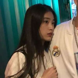 高清分开的唯美情侣头像一左一右图片 情侣头像左一右唯美
