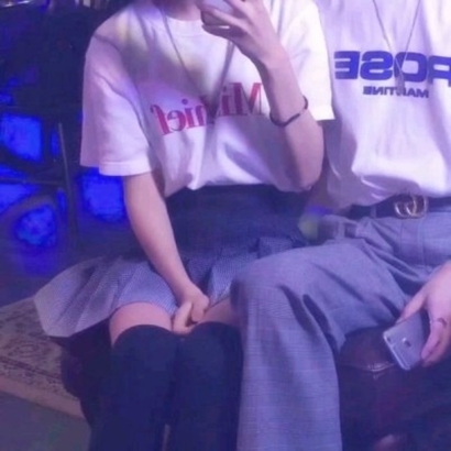 高清不露脸的情侣头像半身部位图片 个性身体部位情侣头像