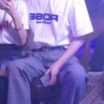 高清不露脸的情侣头像半身部位图片 个性身体部位情侣头像