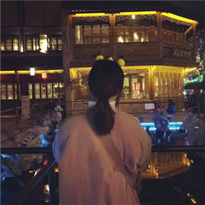 好看的情侣头像一左一右背影唯美图片 情侣一左一右背影高清