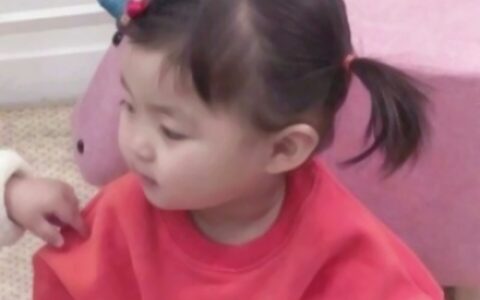 高清可爱的情侣小孩头像一人一个 微信情侣头像小孩可爱