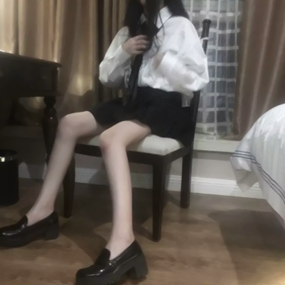 高清不露脸的情侣头像衬衫部位图两张 衬衫情侣头像一男一女