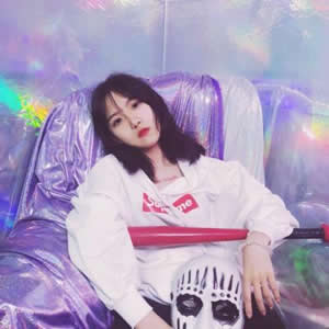 高清时尚的单人情头一男一女 情侣头像单人一人一张